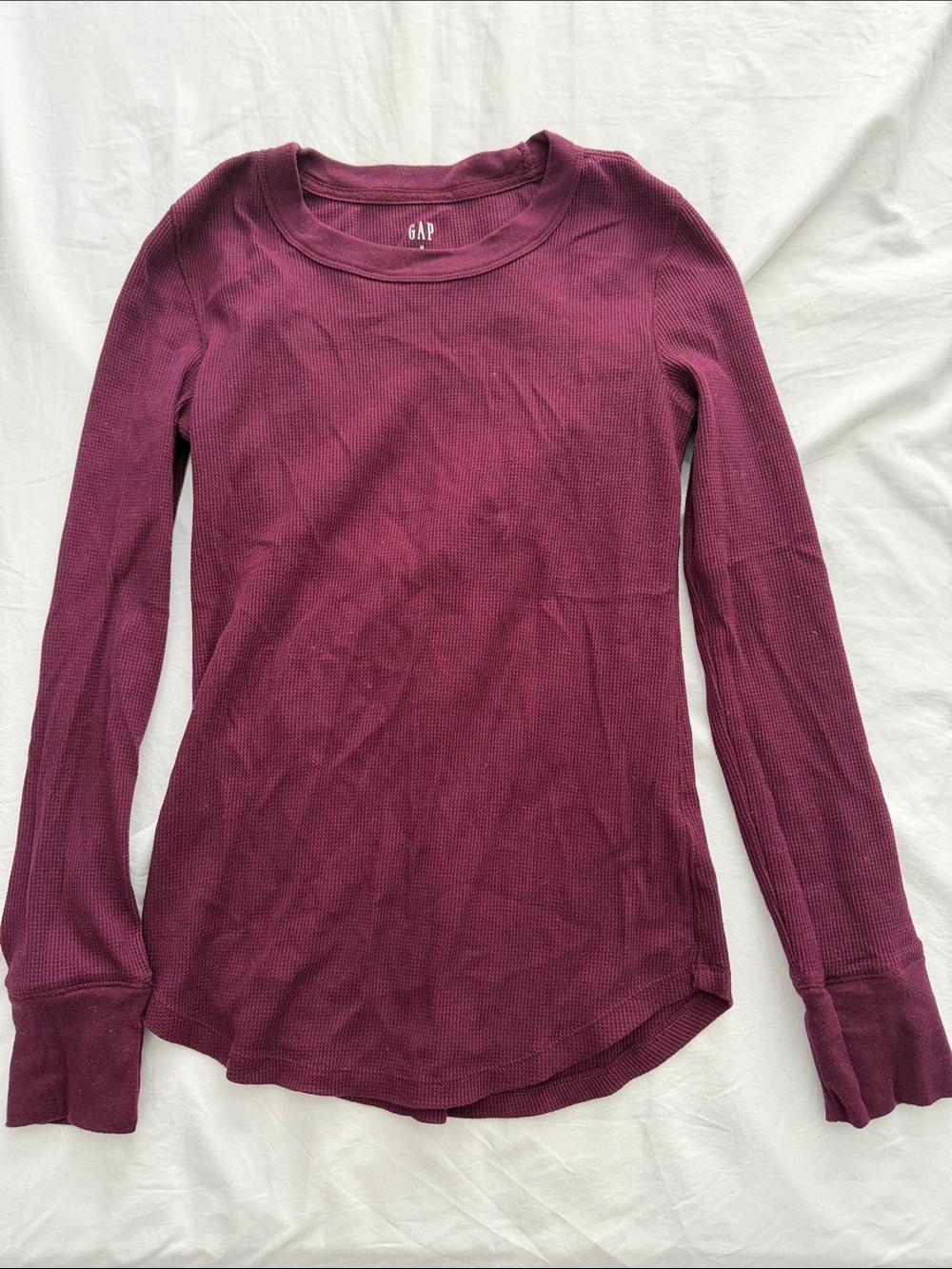 GAP Long Sleeve Waffle Knit Top in Plum Wine size M